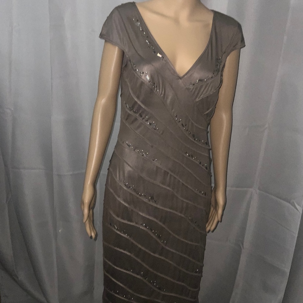 Tadashi Shoji Dress Size M.